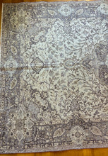 Load image into Gallery viewer, Vintage Area Rug