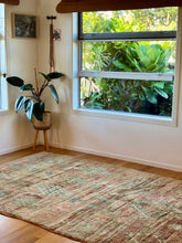 Load image into Gallery viewer, Vintage Moroccan Rug
