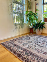 Load image into Gallery viewer, Vintage Area Rug