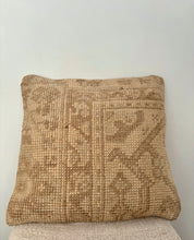 Load image into Gallery viewer, Kilim Cushion Cover - 40x40cm
