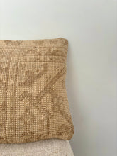 Load image into Gallery viewer, Kilim Cushion Cover - 40x40cm
