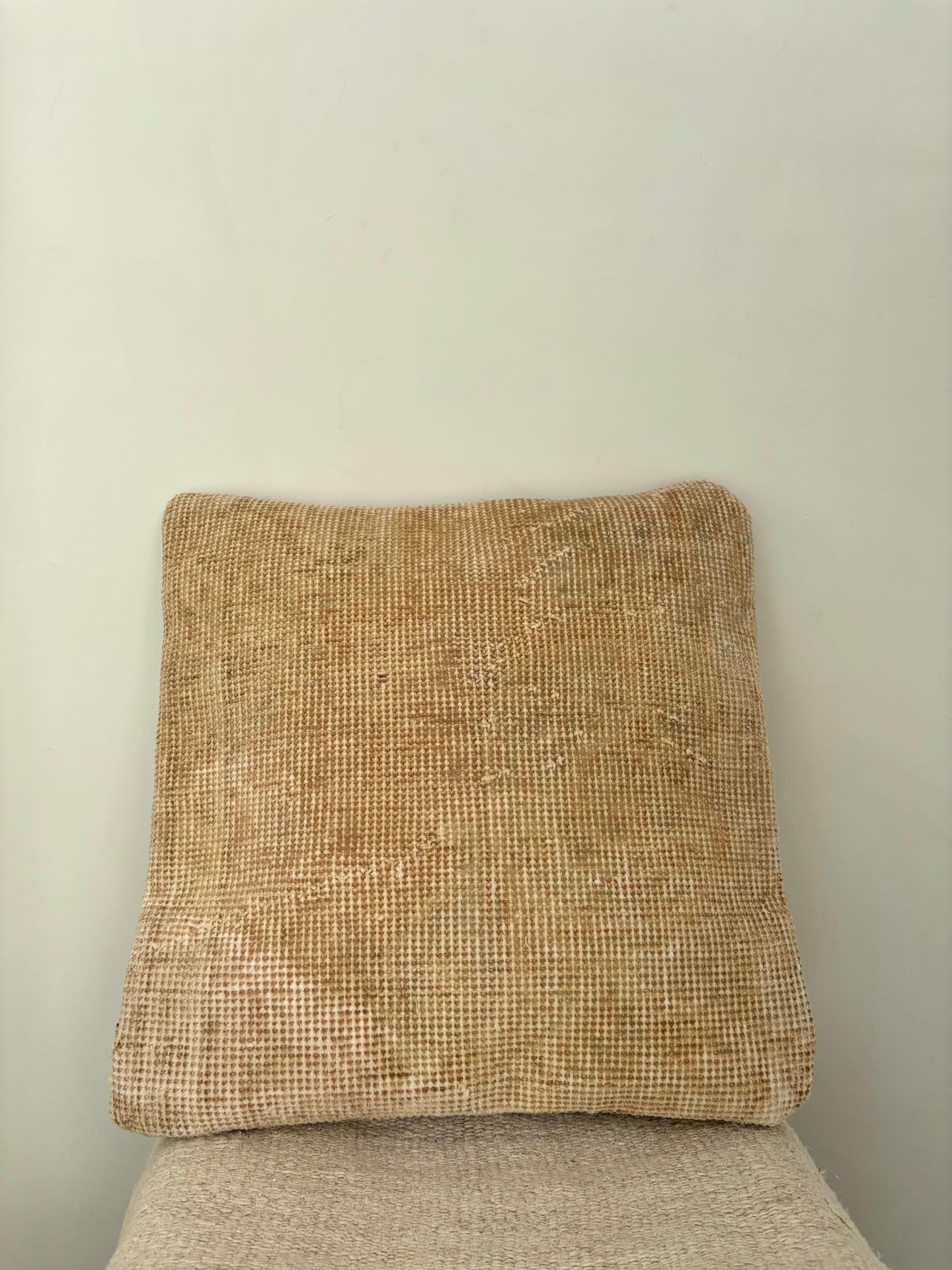 Vintage Carpet Cushion Cover - 40x40cm