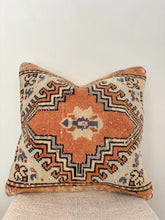 Load image into Gallery viewer, Kilim Cushion Cover - 40x40cm
