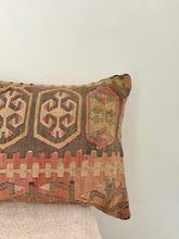 Load image into Gallery viewer, Kilim Cushion Cover - 60x40cm
