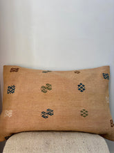 Load image into Gallery viewer, Kilim Cushion Cover - 60x40cm
