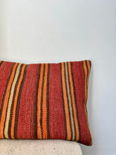 Load image into Gallery viewer, Kilim Cushion Cover - 60x40cm
