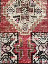 Load image into Gallery viewer, Vintage Rug Small
