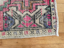 Load image into Gallery viewer, Vintage Rug Small
