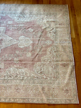 Load image into Gallery viewer, Vintage Area Rug
