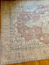 Load image into Gallery viewer, Vintage Area Rug
