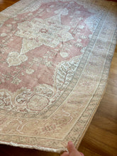 Load image into Gallery viewer, Vintage Area Rug

