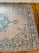Load image into Gallery viewer, Vintage Area Rug

