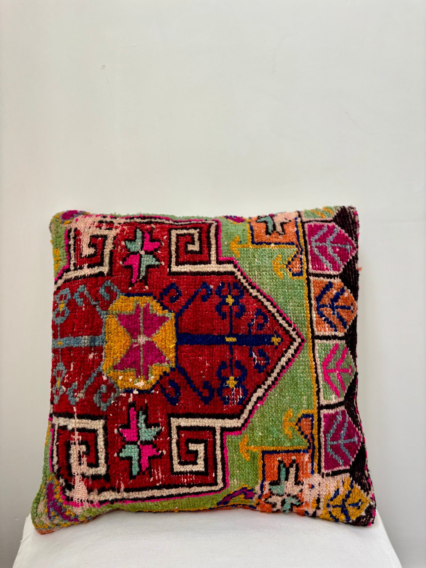Vintage Carpet Cushion Cover - 40x40cm
