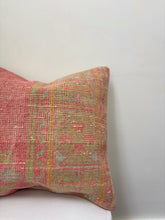 Load image into Gallery viewer, Vintage Carpet Cushion Cover - 45x45cm
