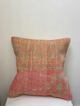 Load image into Gallery viewer, Vintage Carpet Cushion Cover - 45x45cm
