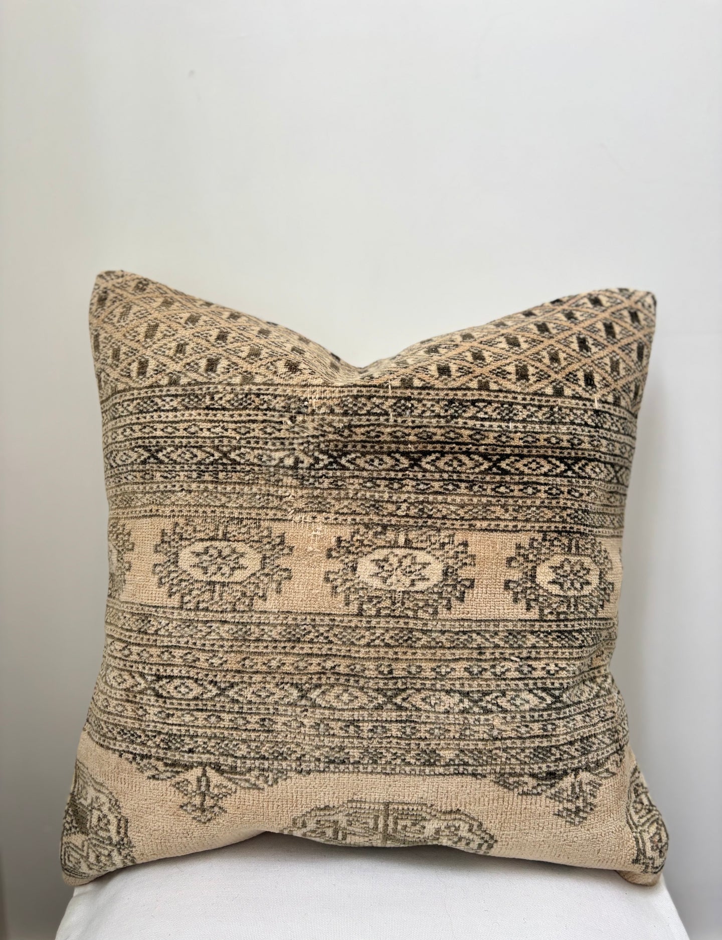 Vintage Carpet Cushion Cover - 45x45cm