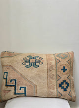 Load image into Gallery viewer, Vintage Carpet Cushion Cover - 60x40cm
