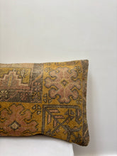Load image into Gallery viewer, Vintage Carpet Cushion Cover - 60x40cm
