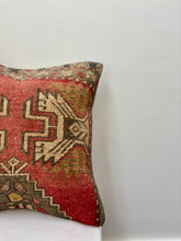 Load image into Gallery viewer, Vintage Carpet Cushion Cover - 45x45cm
