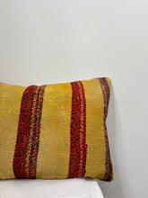 Load image into Gallery viewer, Kilim Cushion Cover - 60x40cm
