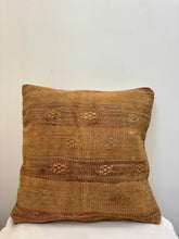 Load image into Gallery viewer, Kilim Cushion Cover - 40x40cm
