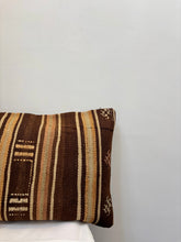 Load image into Gallery viewer, Kilim Cushion Cover - 60x40cm
