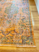 Load image into Gallery viewer, Vintage Area Rug
