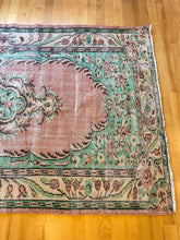 Load image into Gallery viewer, Vintage Area Rug
