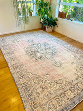 Load image into Gallery viewer, Vintage Area Rug
